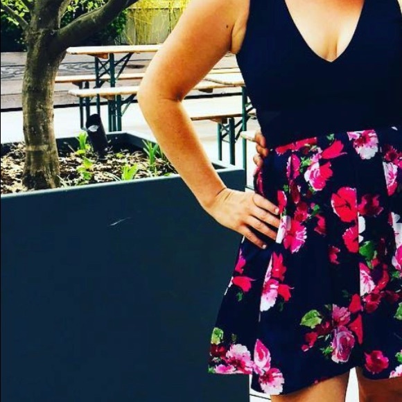 Stunning Spring Cocktail Dress - Picture 6 of 6